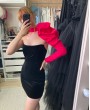 Черное короткое платье на одно плечо с красным рукавом купить или в прокат в Салоне платьев Окей Дресс
