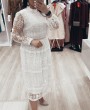 Белое короткое по колено кружевное платье купить или напрокат в шоуруме на зиповской в Краснодаре