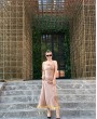 Золотое платье-комбинация длины миди напрокат в Краснодаре