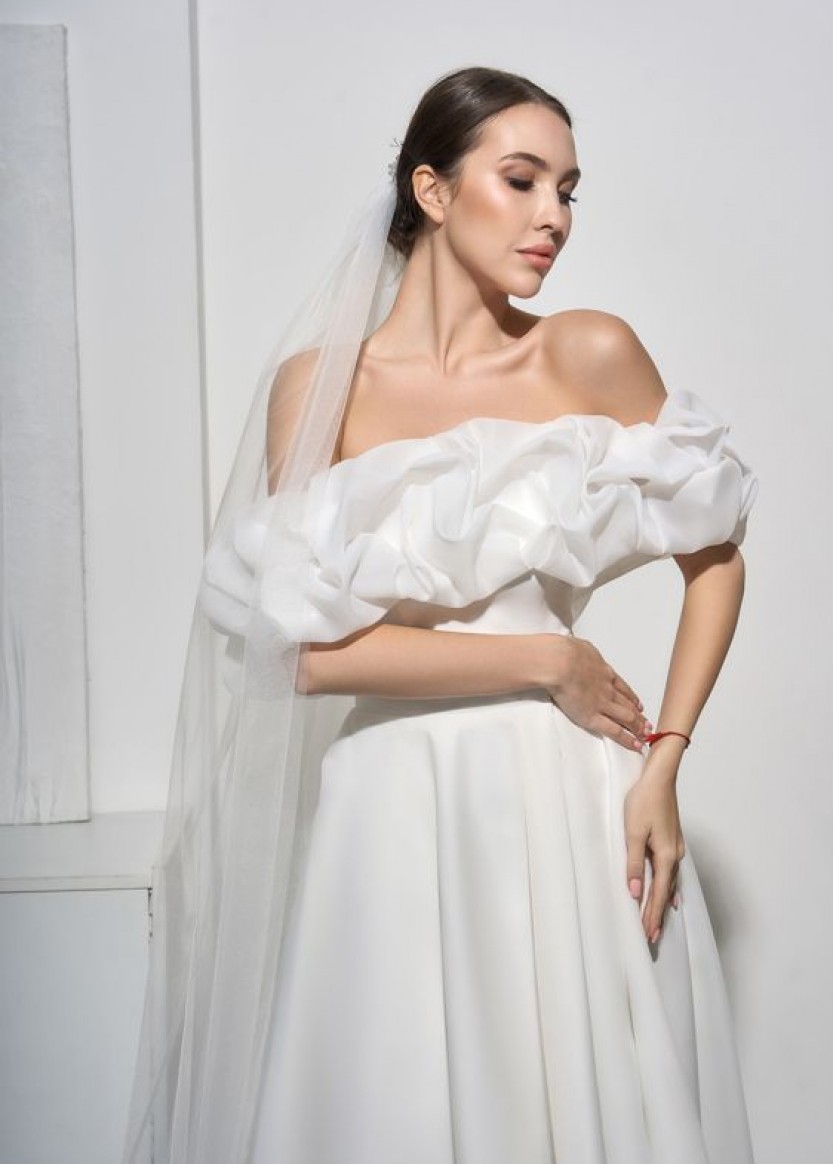 Белое свадебное платье-трансформер с буфом и 2мя видами юбок напрокат 