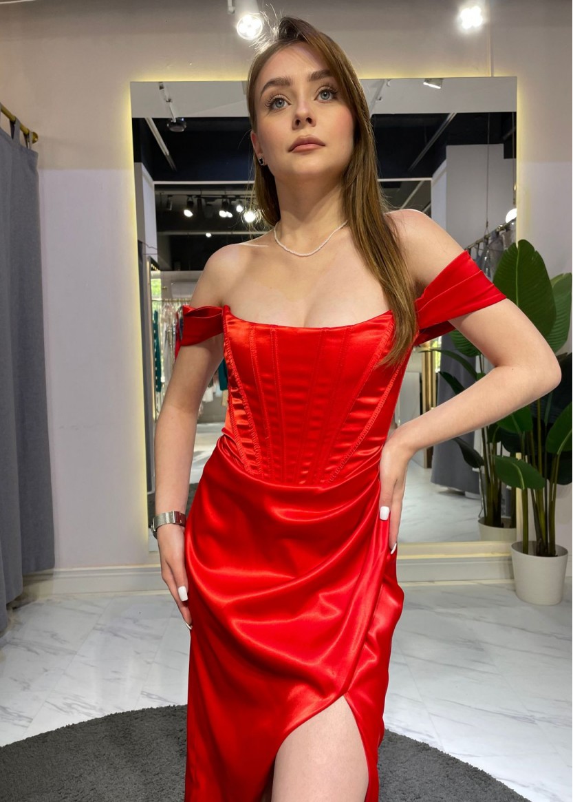 Красное платье с декольте без камней купить или напрокат. Салон платьев в Краснодаре