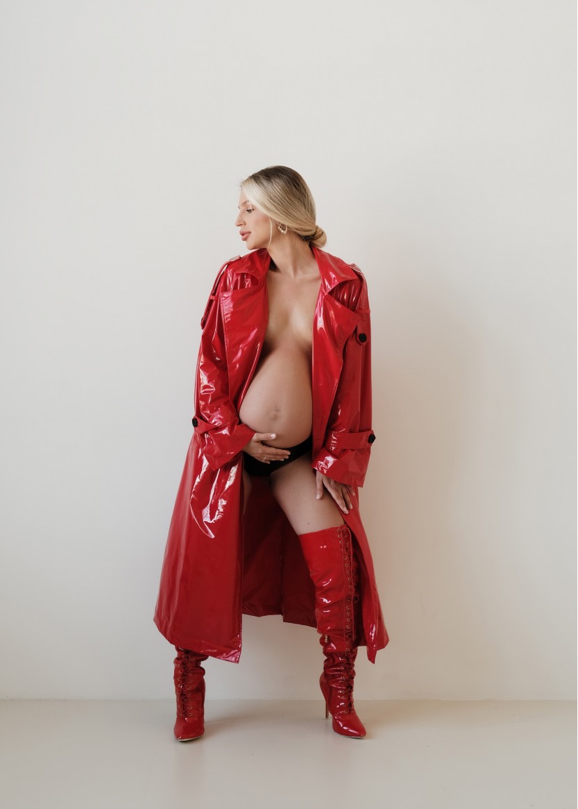 Лаковый халат плащ гладкий красный напрокат или купить  ❥ Салон проката Прокат платьев в Краснодаре