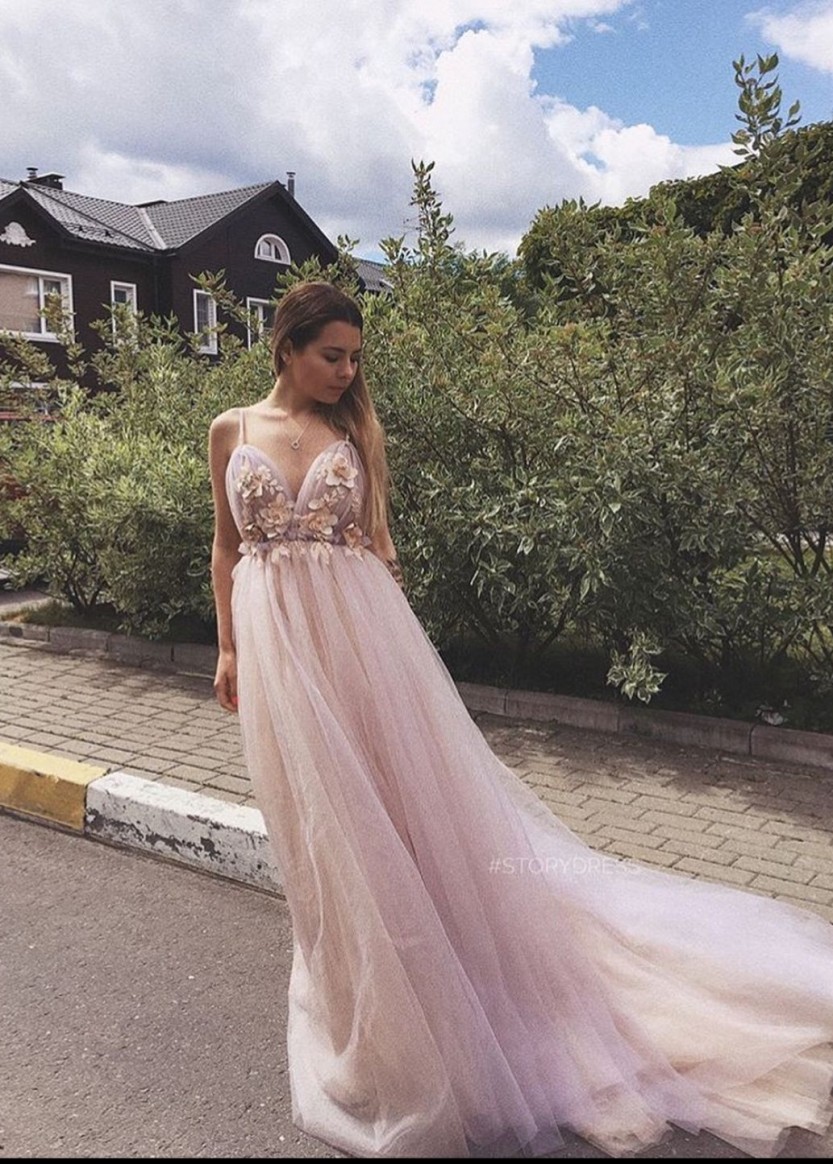 Платье для беременных в цветах напрокат