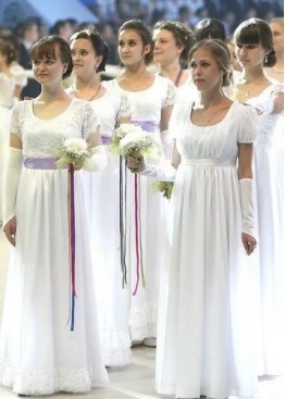 Платье на Венский бал напрокат в Краснодаре | Аренда бальных платьев премиум | Классический вальс Платье на Венский бал напрокат в Краснодаре | Аренда бальных платьев премиум | Классический вальс