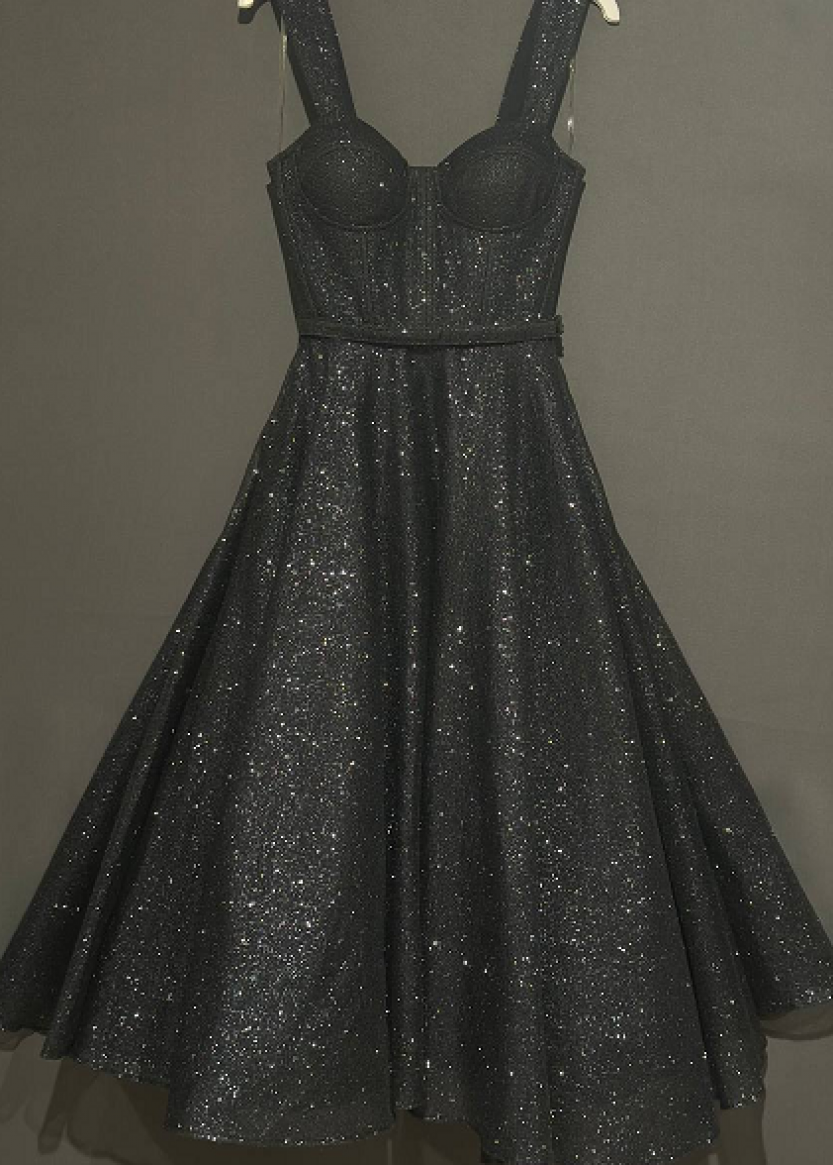 Глиттерное платье миди серого цвета графит на выпускной 2026